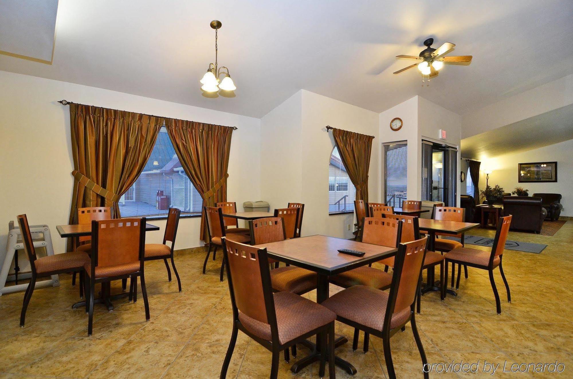 Western West Hills Hotel Chadron